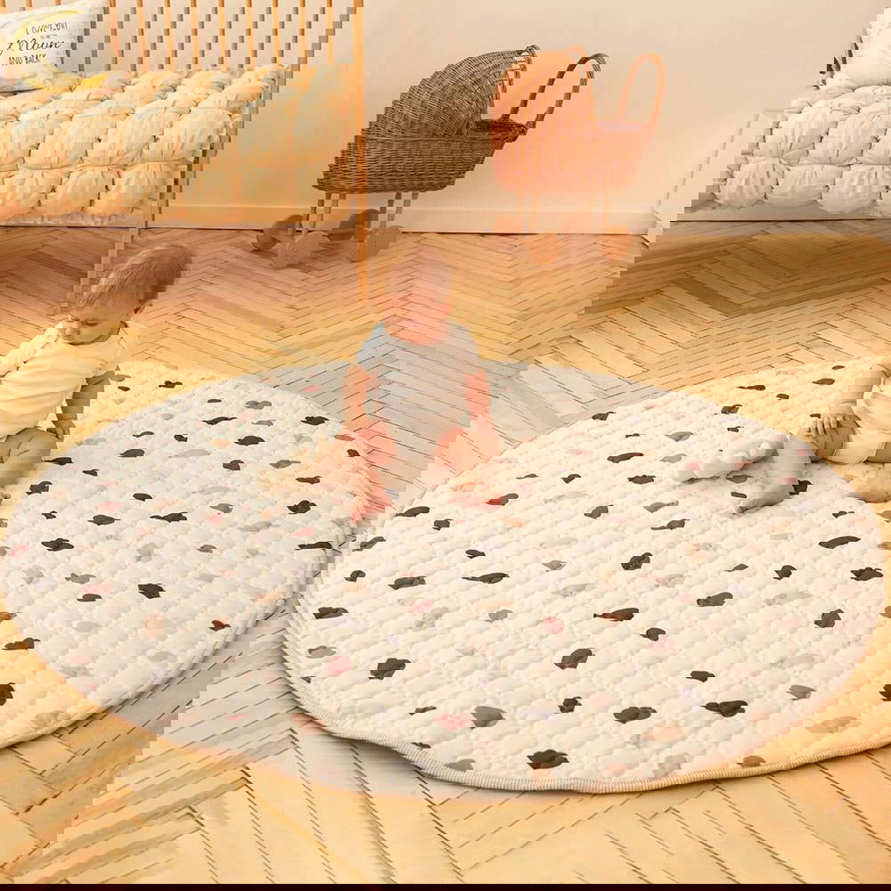 Hakuna Matte Gesteppte Krabbeldecke | Confetti-Design | 1,5 m Durchmesser - heartbeat - Spielmatten