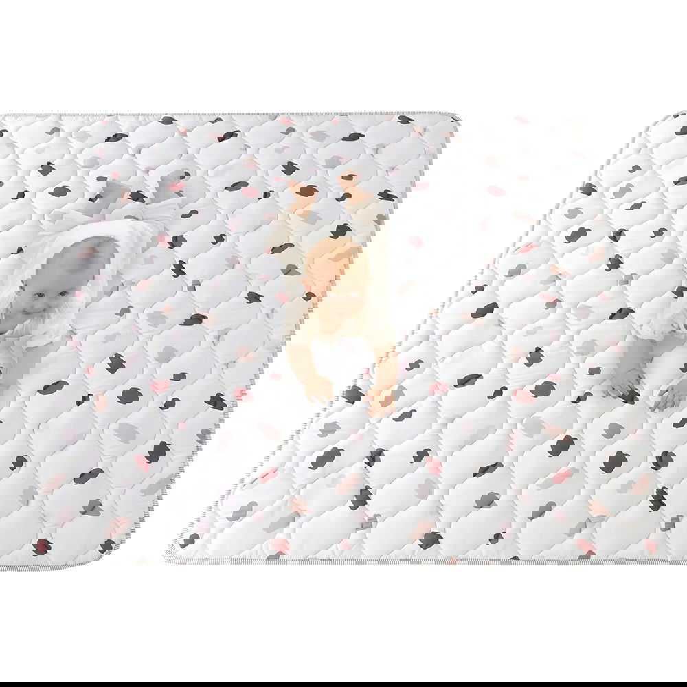 Hakuna Matte Gesteppte Krabbeldecke | Unisex-Hygge-Design | Confetti | 127 x 127 cm - heartbeat - Spielmatten