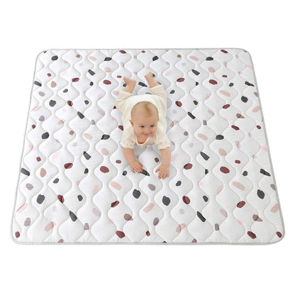 Hakuna Matte Gesteppte Krabbeldecke | Unisex-Hygge-Design | Confetti | 127 x 127 cm - heartbeat - Spielmatten