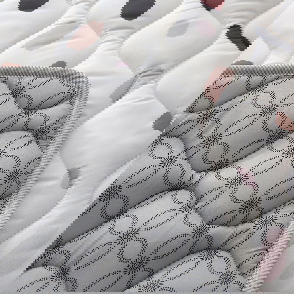 Hakuna Matte Gesteppte Krabbeldecke | Unisex-Hygge-Design | Confetti | 127 x 127 cm - heartbeat - 