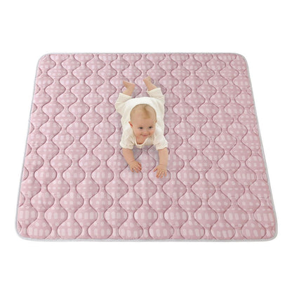 Hakuna Matte Gesteppte Krabbeldecke | Unisex-Hygge-Design | Rosa Muster | 127 x 127 cm - heartbeat - Spielmatten