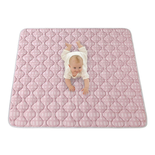 Hakuna Matte Gesteppte Krabbeldecke | Unisex-Hygge-Design | Rosa Muster | 127 x 127 cm - heartbeat - Spielmatten