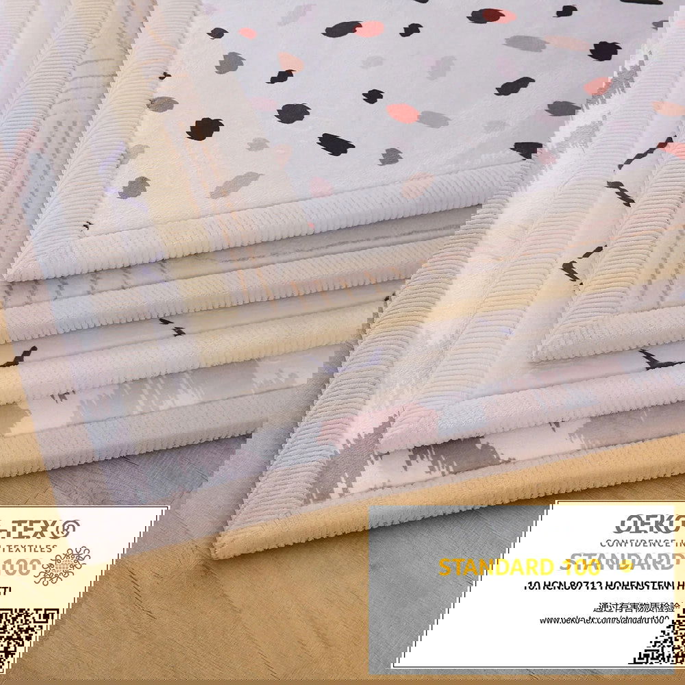 Hakuna Matte Samtmatte | Wolkenweich mit Memory-Schaum | 200 x 150 cm | Confetti Design - heartbeat - 